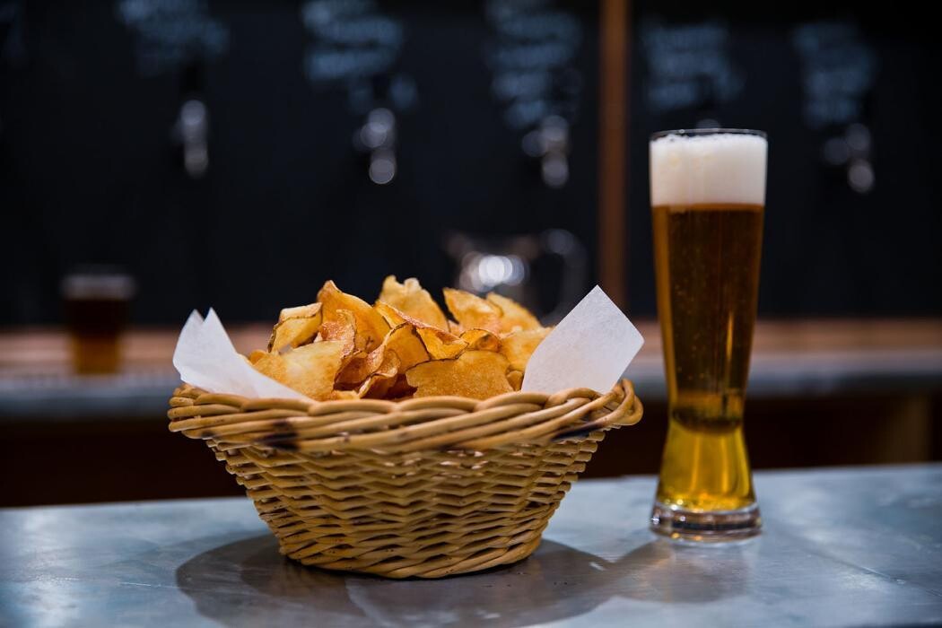 Images Eli's Night Shift