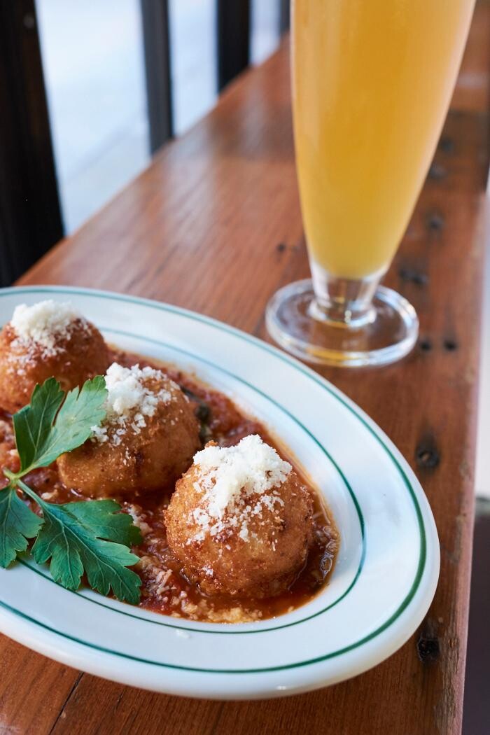 Images Eli's Night Shift