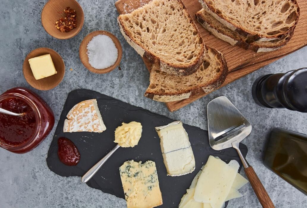 Images Eli's Essentials And Wine Bar