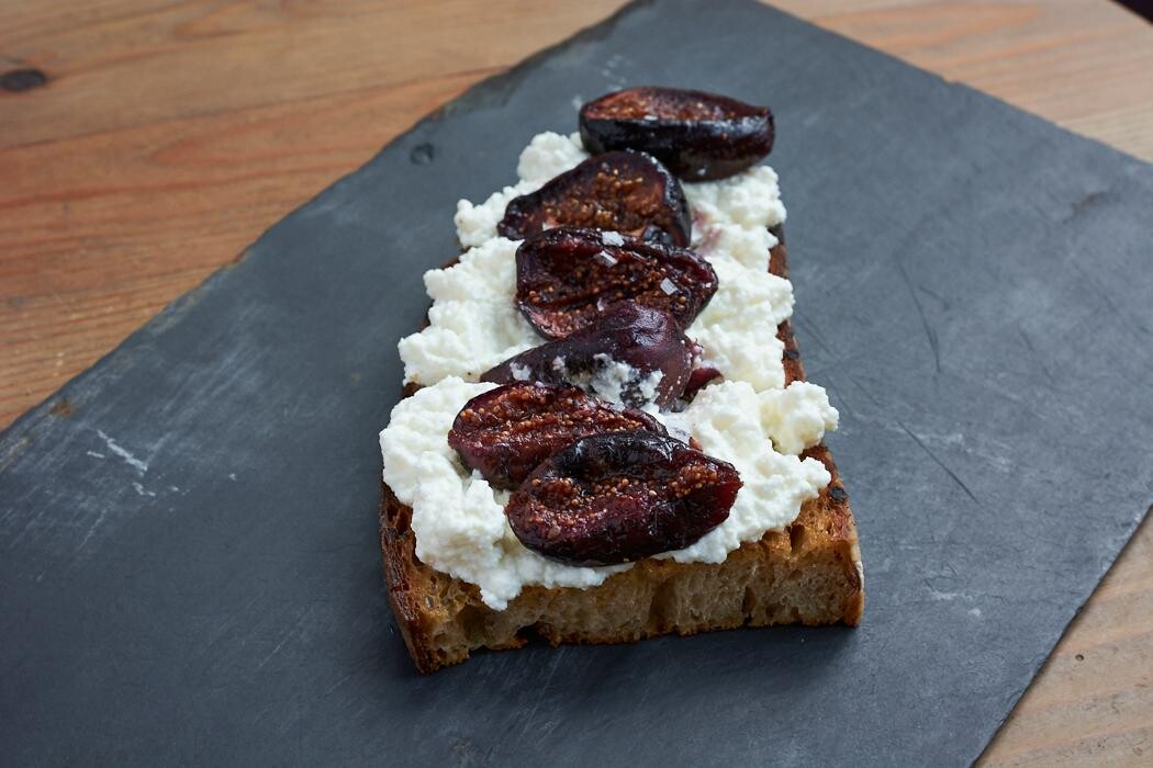 Images Eli's Essentials And Wine Bar