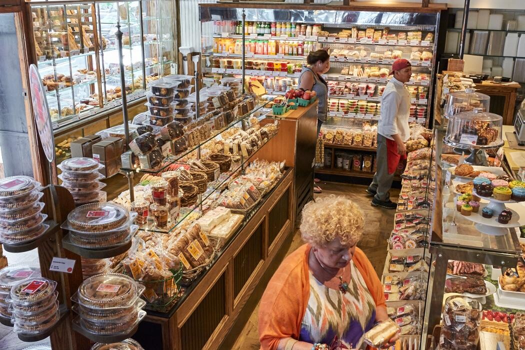 Images Eli's Essentials And Wine Bar