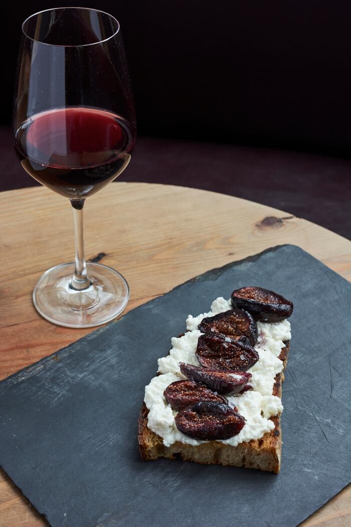 Images Eli's Essentials And Wine Bar