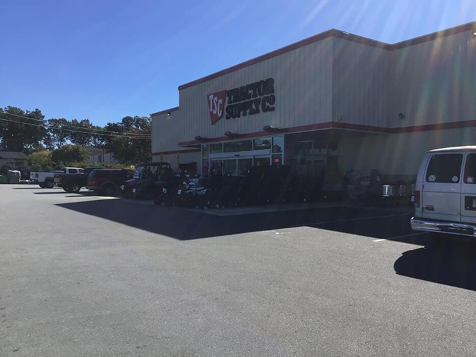 Images Tractor Supply Co.