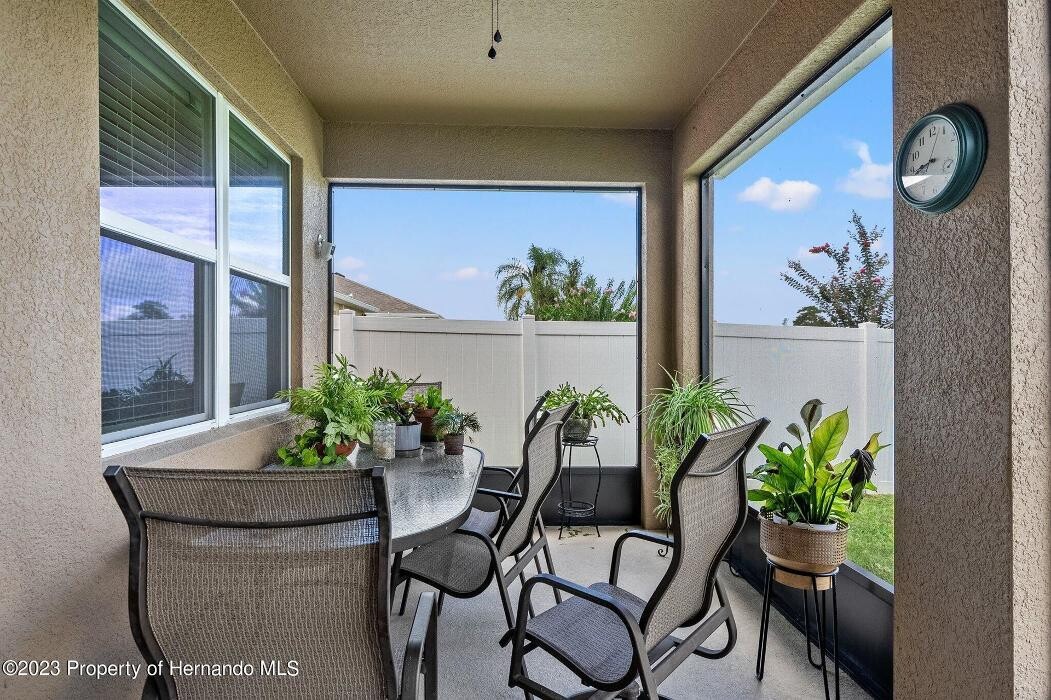 Images CENTURY 21 Alliance Realty