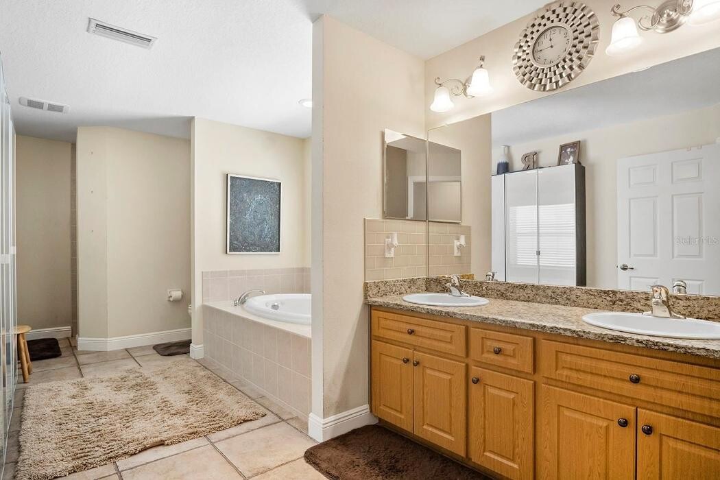 Images CENTURY 21 Alliance Realty