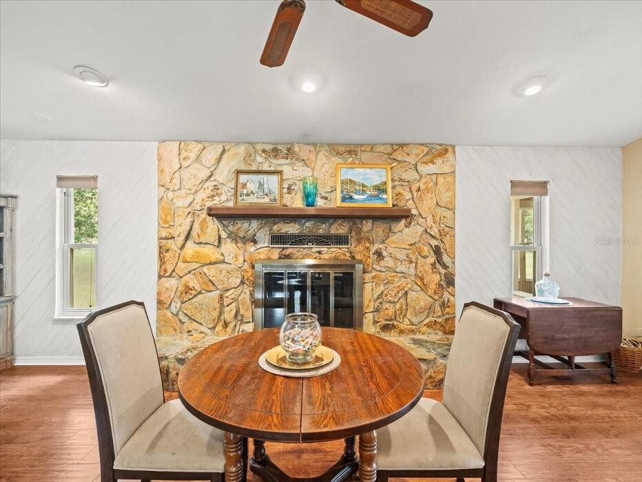 Images CENTURY 21 Alliance Realty