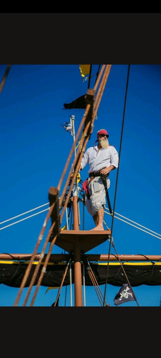 Images Royal Conquest Pirate Ship