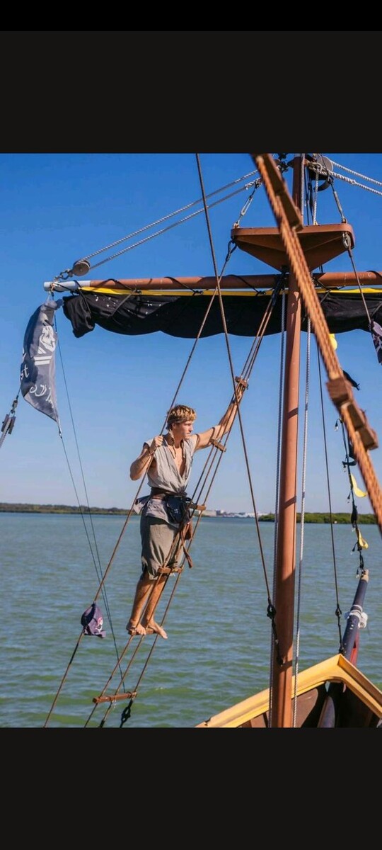 Images Royal Conquest Pirate Ship