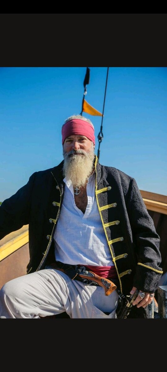 Images Royal Conquest Pirate Ship