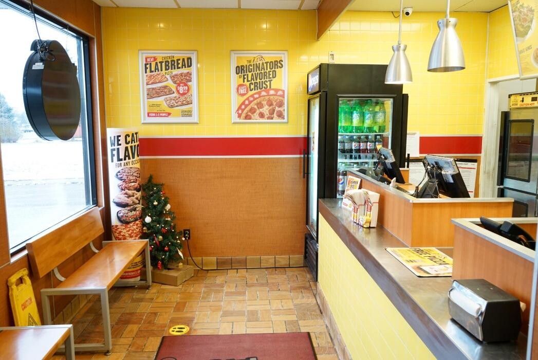 Images Hungry Howie's Pizza