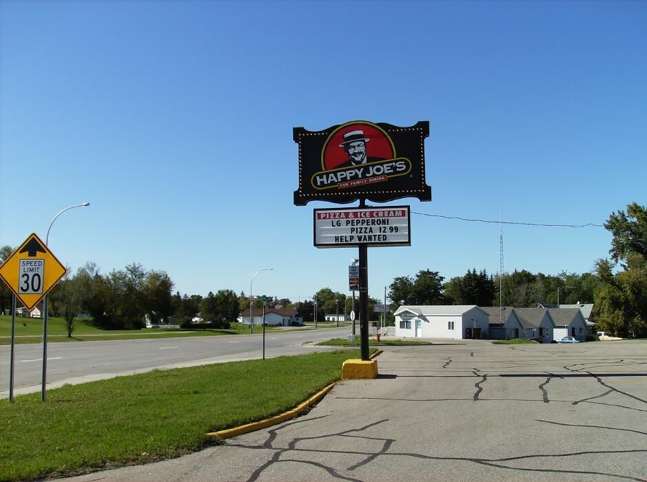 Images Happy Joe's Pizza & Ice Cream - Crookston
