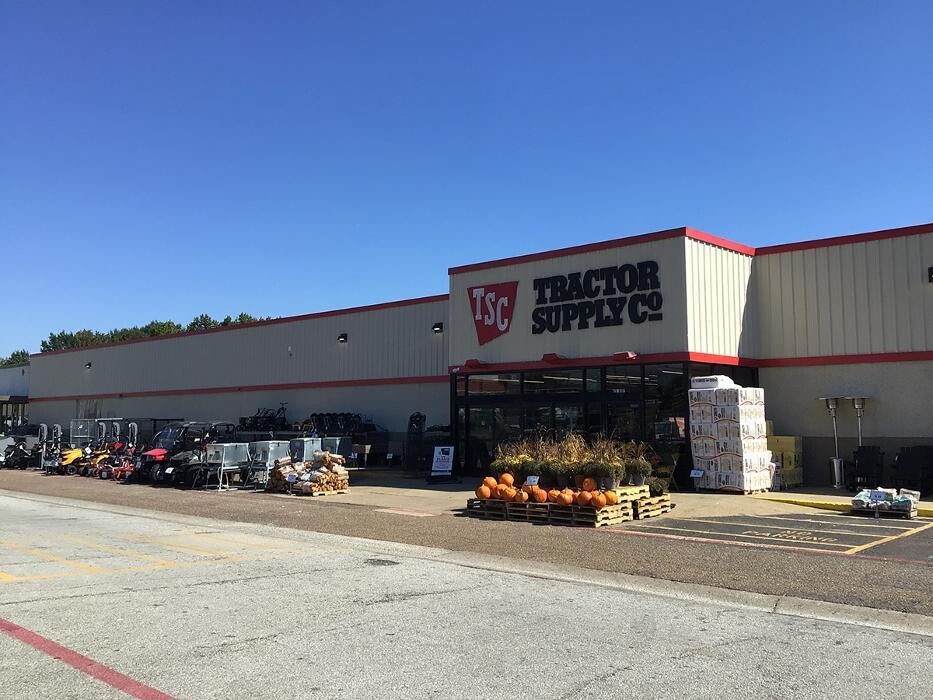 Images Tractor Supply Co.