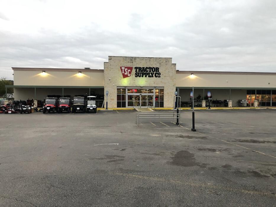 Images Tractor Supply Co.