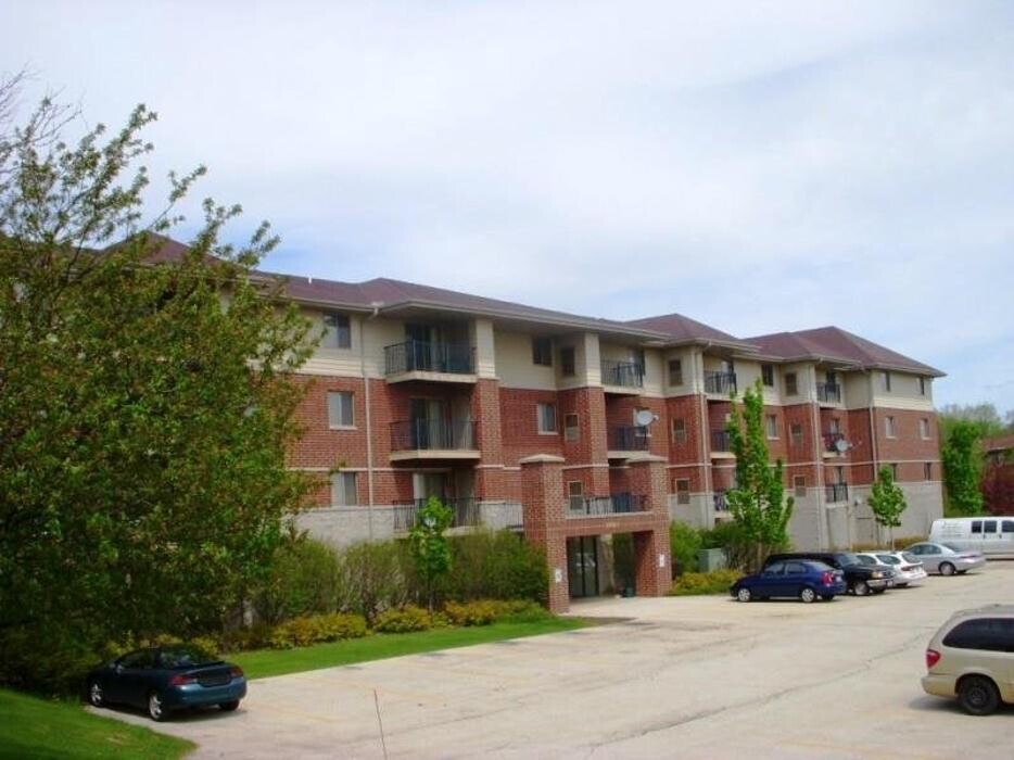Images Hillcrest Park Apartments