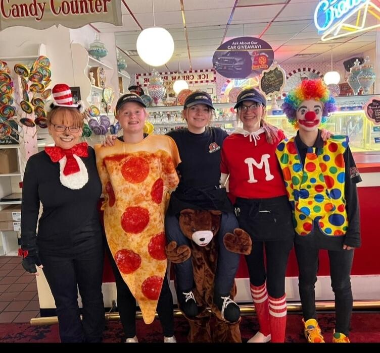 Images Happy Joe's Pizza & Ice Cream - Dubuque- Century Dr.