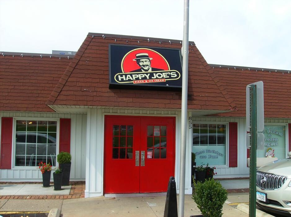 Images Happy Joe's Pizza & Ice Cream - Dubuque- Century Dr.