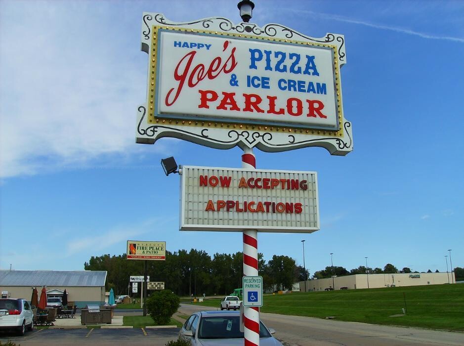 Images Happy Joe's Pizza & Ice Cream - Dubuque- Century Dr.
