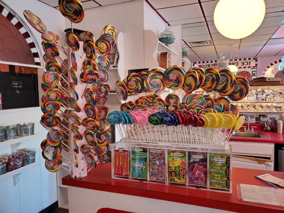 Images Happy Joe's Pizza & Ice Cream - Dubuque- Century Dr.