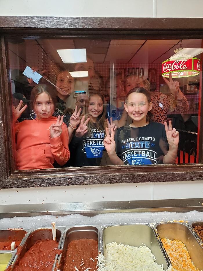 Images Happy Joe's Pizza & Ice Cream - Dubuque- Century Dr.
