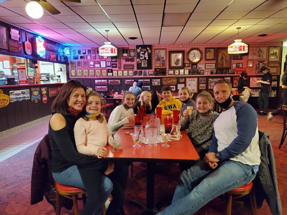 Images Happy Joe's Pizza & Ice Cream - Dubuque- Century Dr.