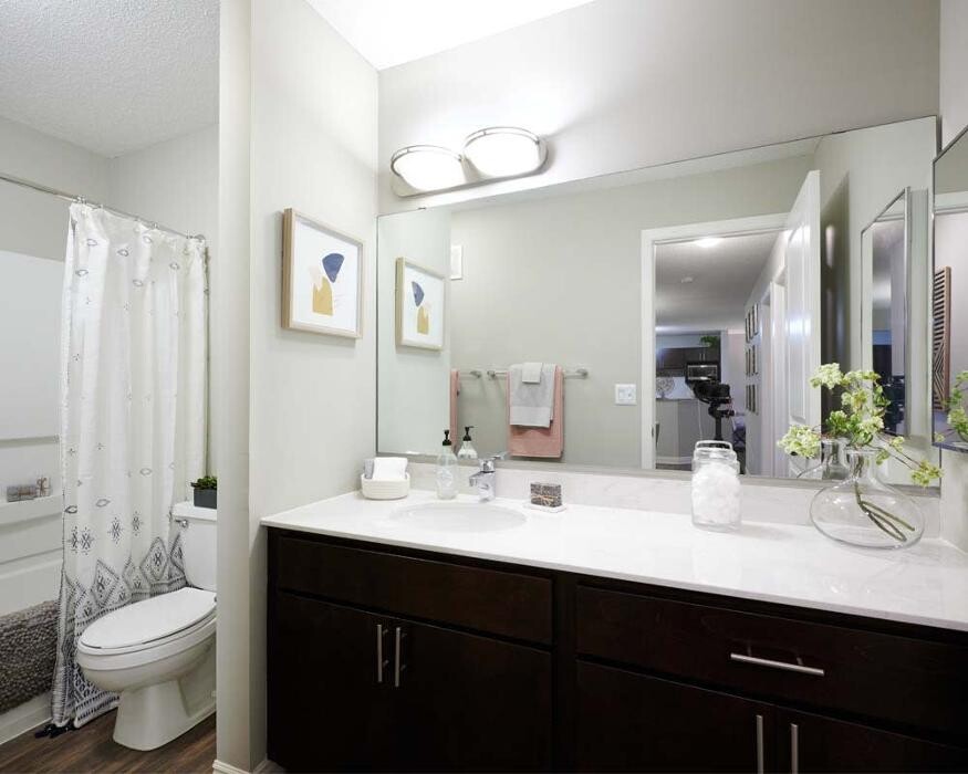 Images Valley Creek Apartments