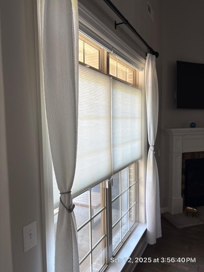 Images Blinds and Borders