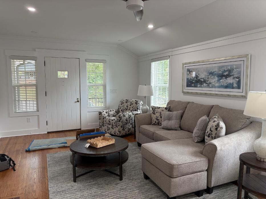 Images Blinds and Borders