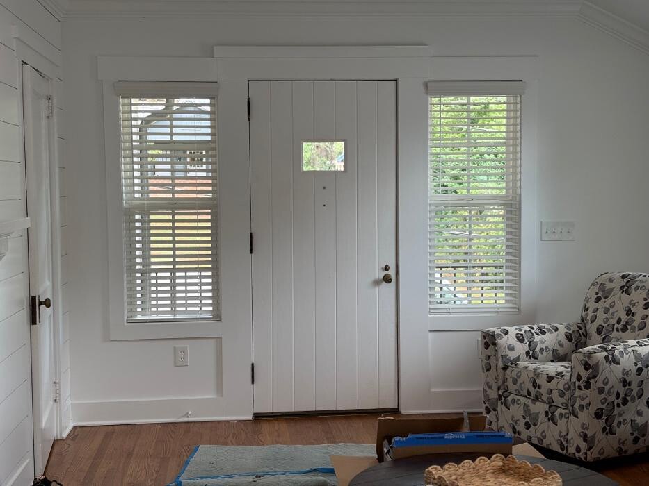 Images Blinds and Borders