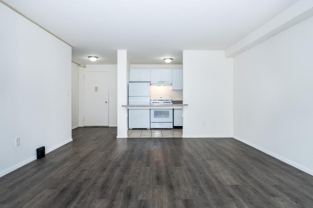 Images DeRosa Builders, Inc.