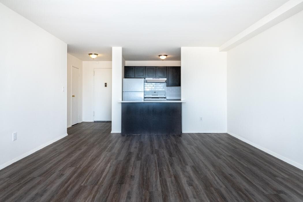 Images DeRosa Builders, Inc.
