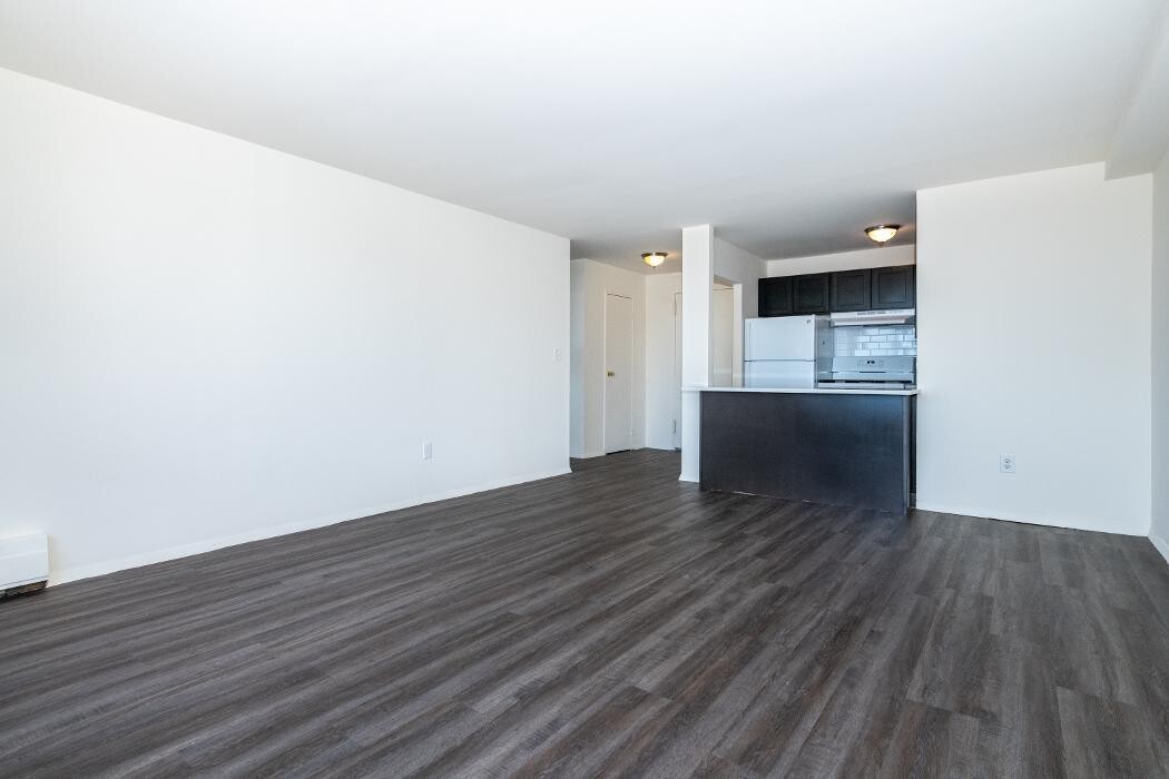 Images DeRosa Builders, Inc.