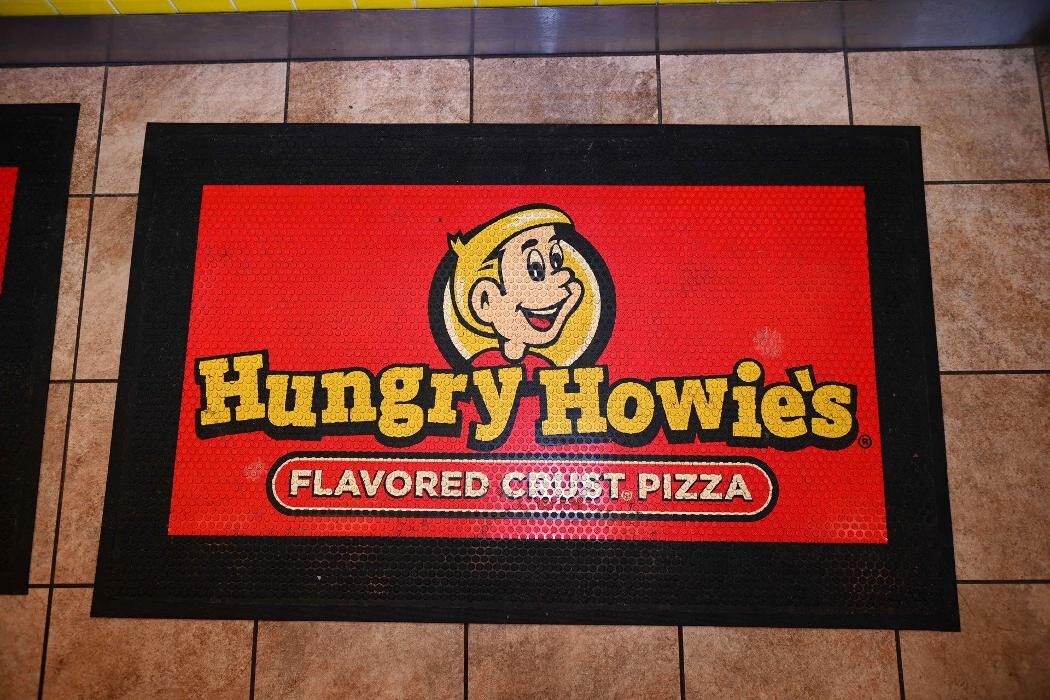 Images Hungry Howie's Pizza