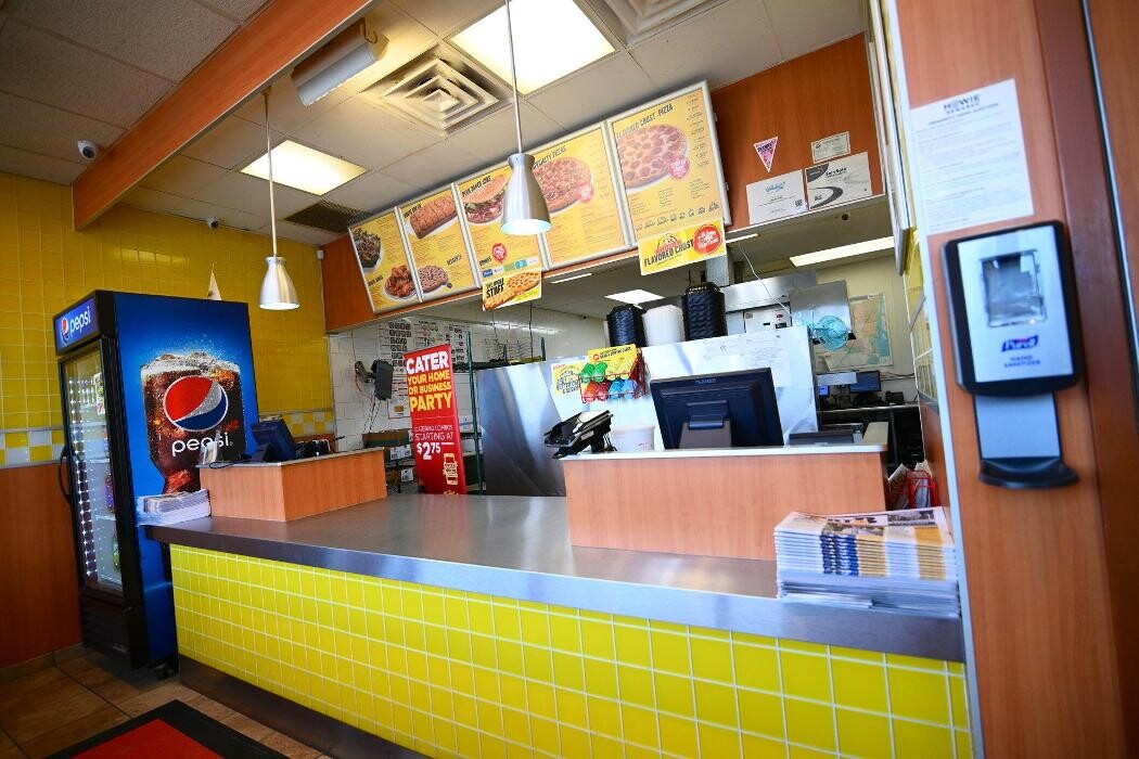 Images Hungry Howie's Pizza