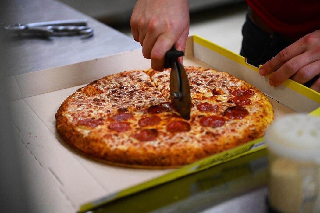 Images Hungry Howie's Pizza