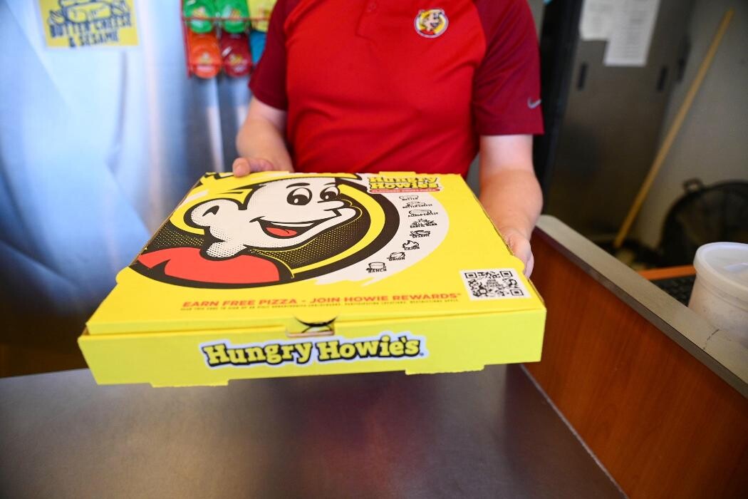 Images Hungry Howie's Pizza