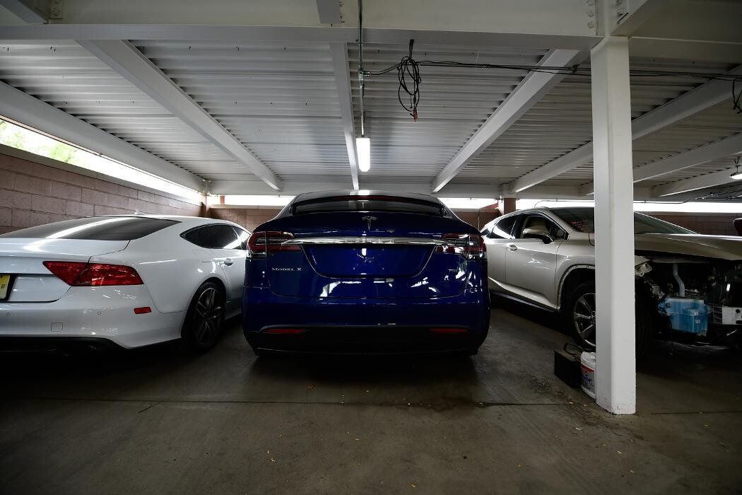 Images ULTIMATE COLLISION REPAIR, INC.
