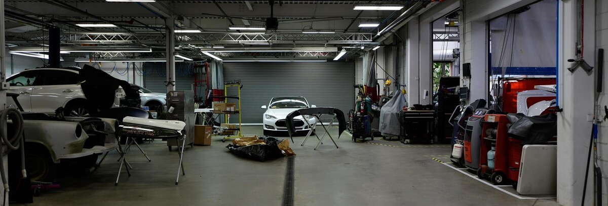 Images ULTIMATE COLLISION REPAIR, INC.