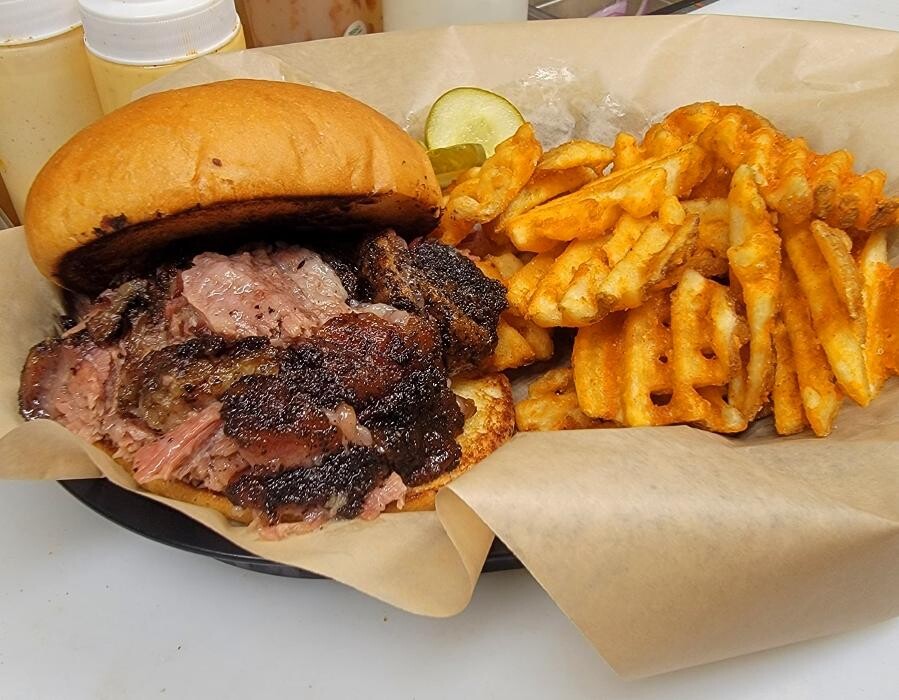 Images Goosetown Tavern BBQ