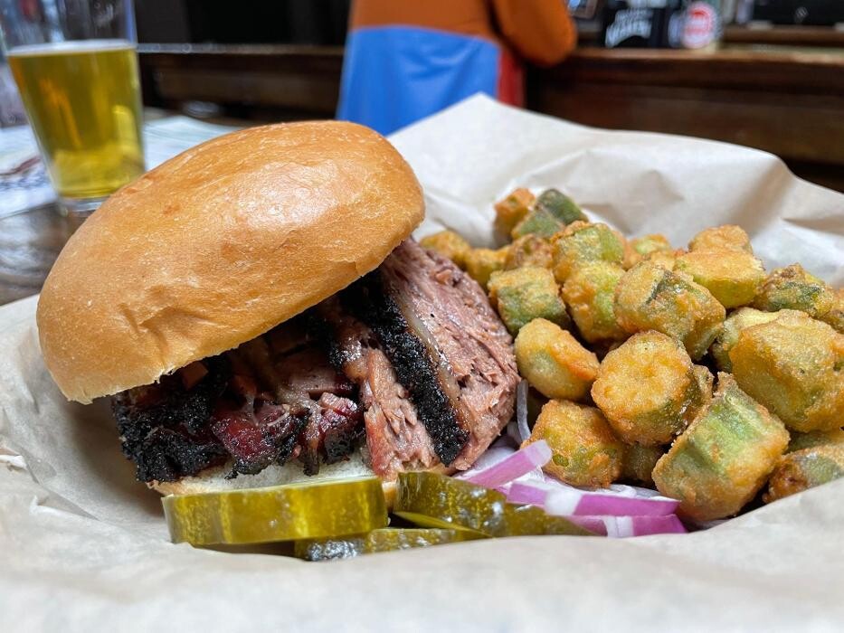 Images Goosetown Tavern BBQ