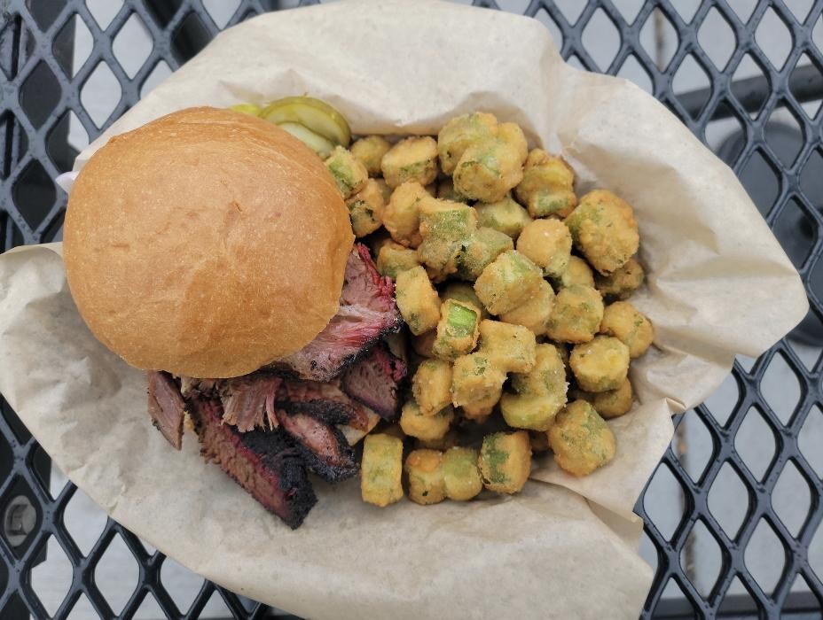 Images Goosetown Tavern BBQ