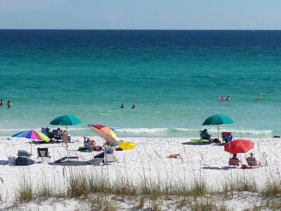 Crystal Sands - Destin Rentals Logo
