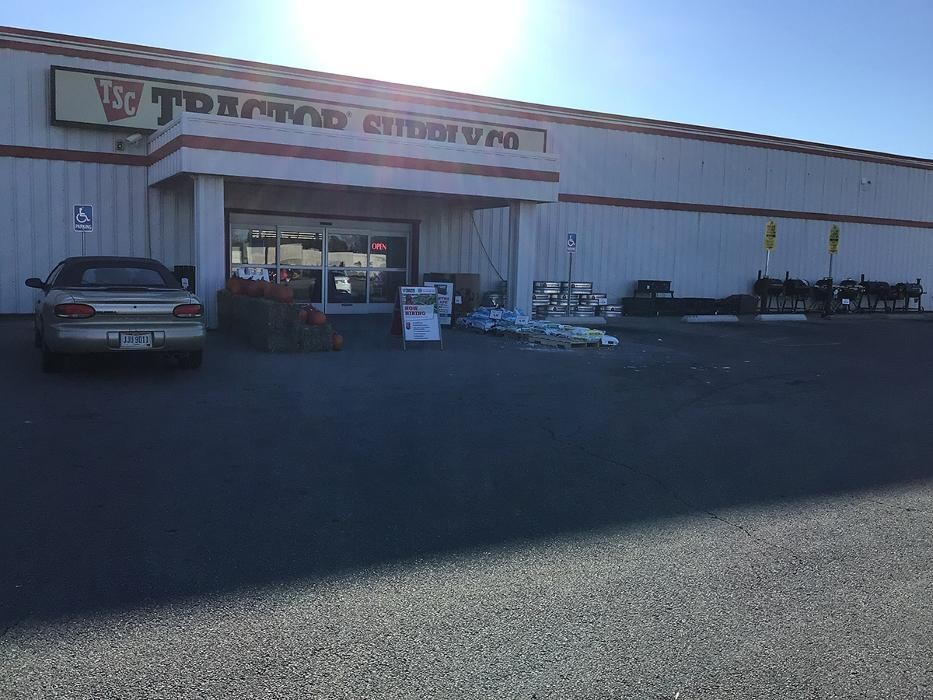 Images Tractor Supply Co.