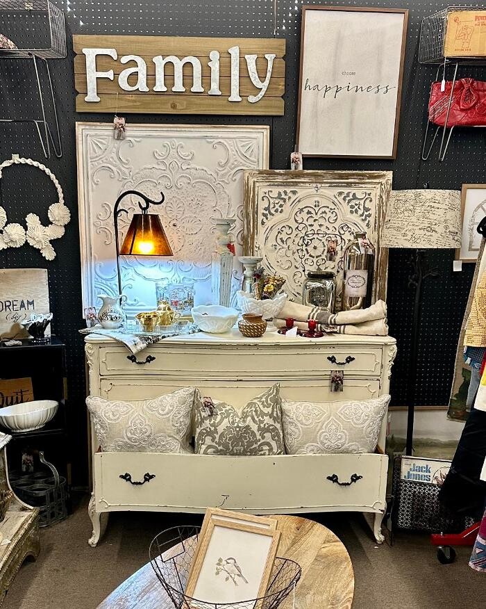 Images Antique Trove