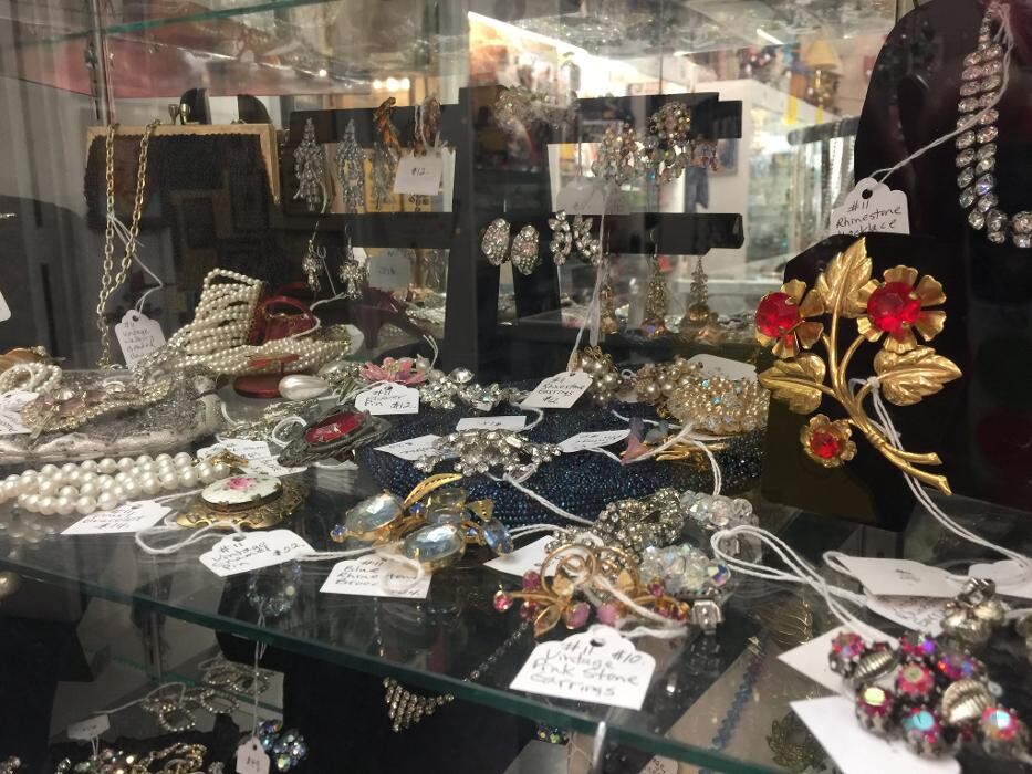 Images Antique Trove
