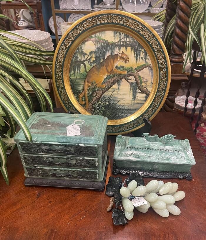 Images Antique Trove