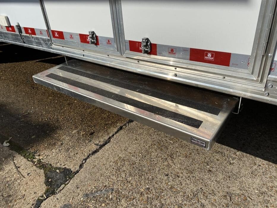 Images C&D RV SERVICE CENTER