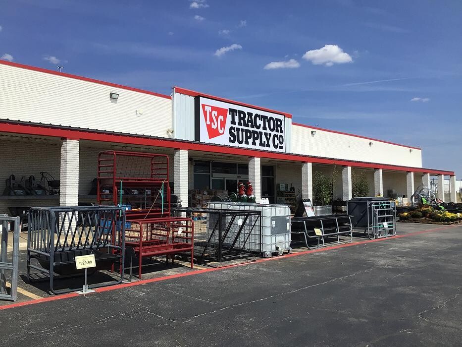 Images Tractor Supply Co.