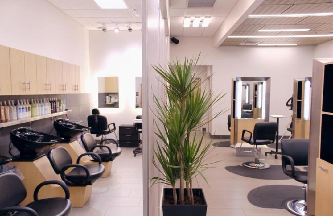 Images Mark Pardo SalonSpa
