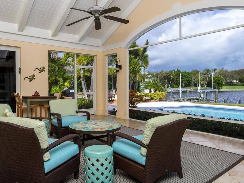 Images Alex MacWilliam Real Estate