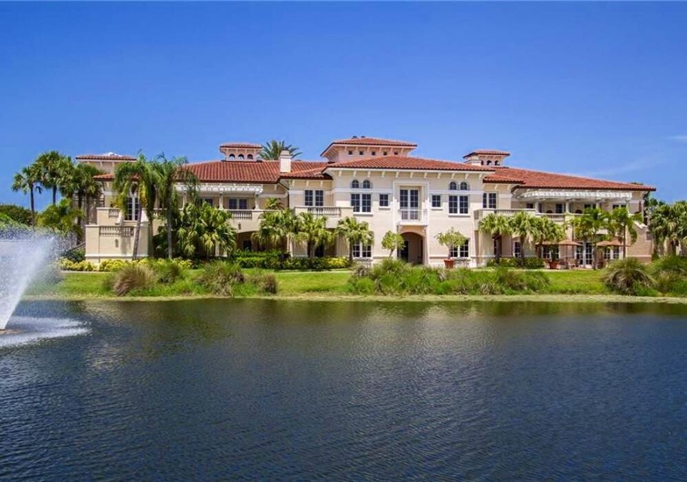 Images Alex MacWilliam Real Estate